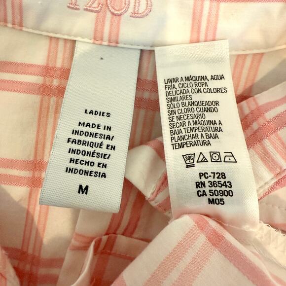 EUC Izod medium plaid check button front top blouse TB2 2339 - Picture 7 of 11